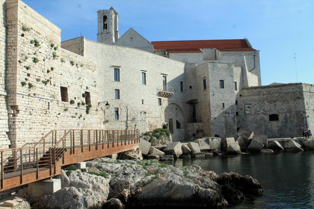 Giovinazzo Historic Apulia Old Town Stone House With Private Patio Apartamento Exterior foto