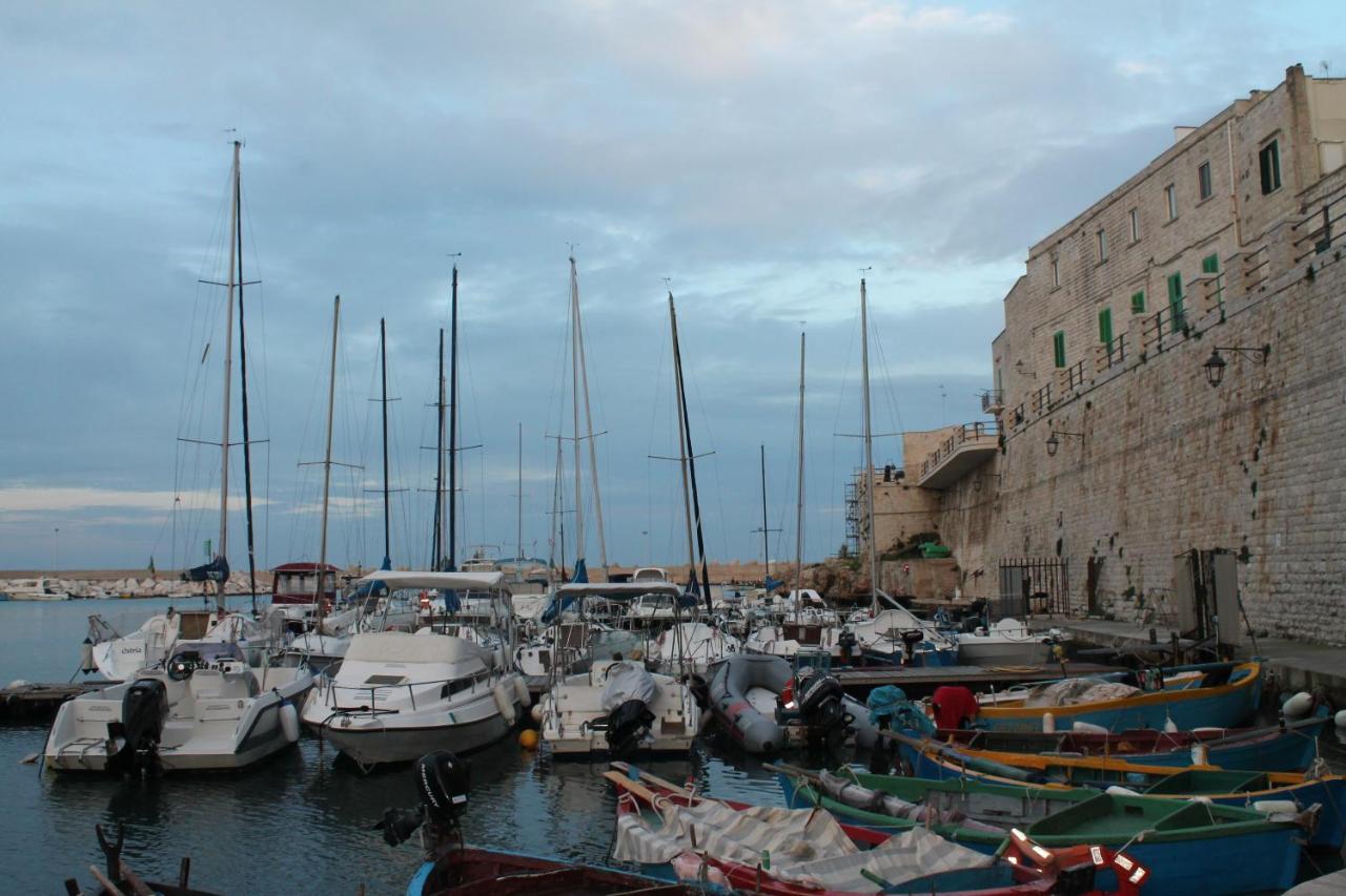 Giovinazzo Historic Apulia Old Town Stone House With Private Patio Apartamento Exterior foto