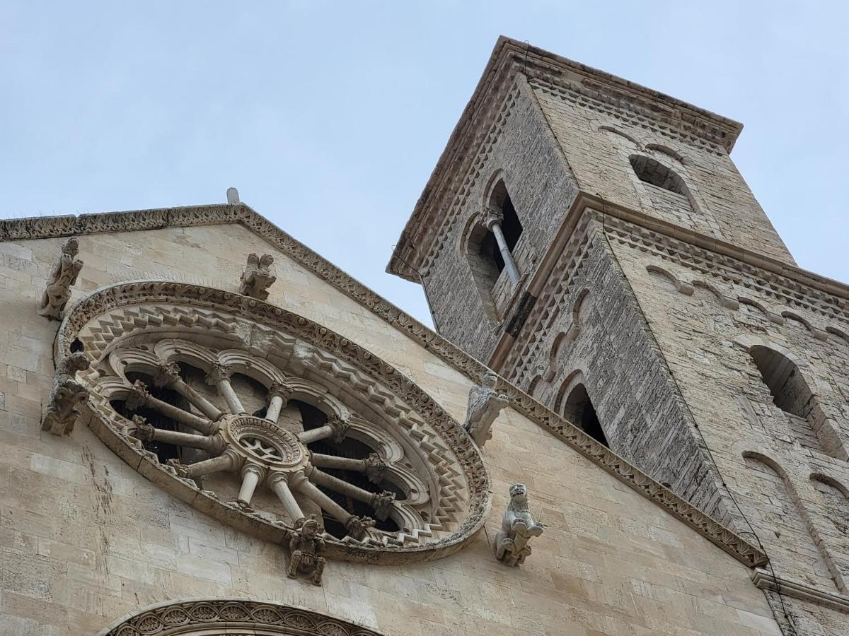 Giovinazzo Historic Apulia Old Town Stone House With Private Patio Apartamento Exterior foto